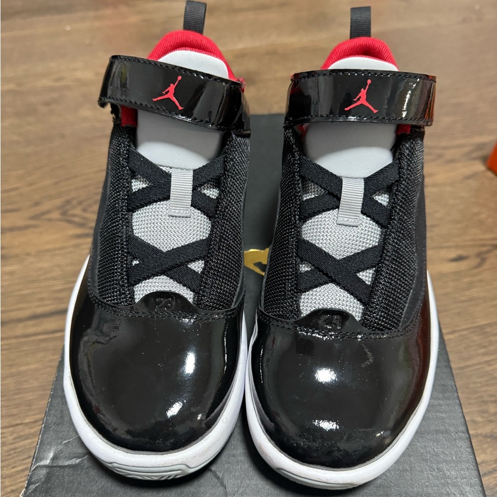 Jordan Kids Black and Red Sneakers